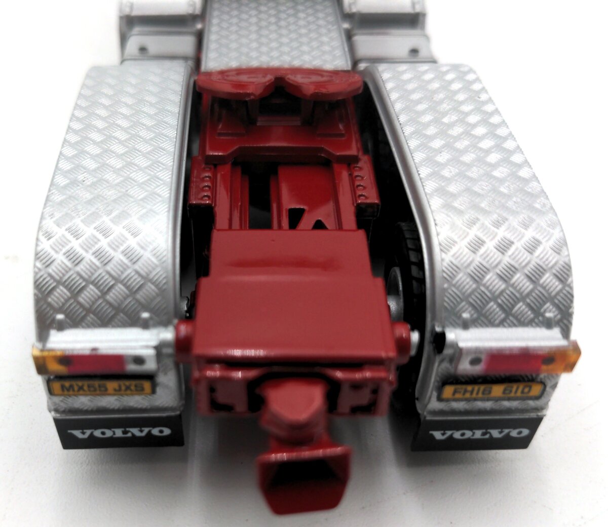 WSI 9639 1:50 Scale Bennett Volvo FH XL w/ Euro 4 & Interdolly EX/Box