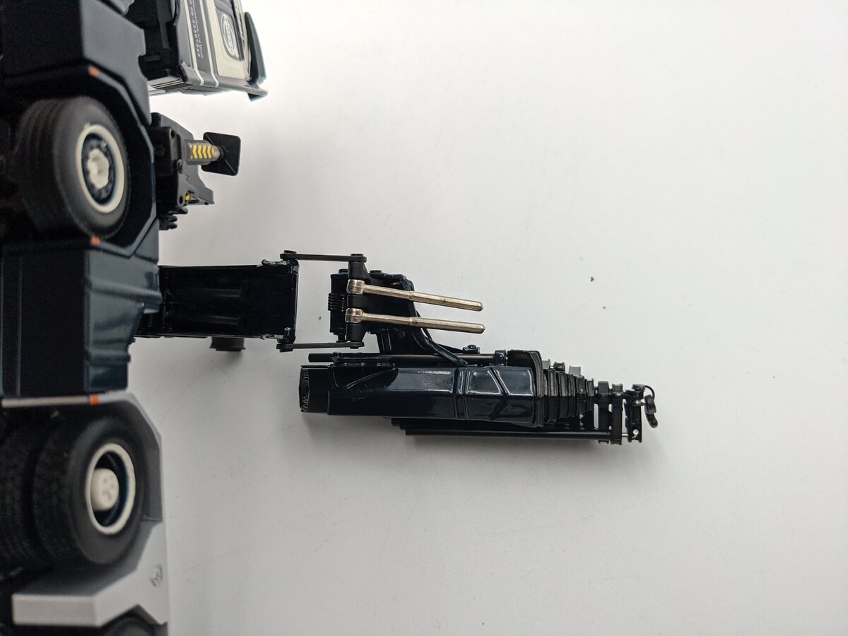 WSI 01-1793 1:50 Volvo FH3 Globetrotter W/Lowloader Arjen Kandt/Box