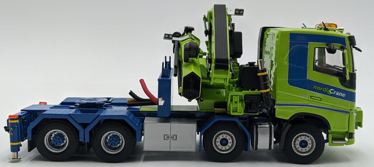 WSI 01-2233 1:50 Nordic Crane Volvo FH4 Sleeper Cab Tractor NIB