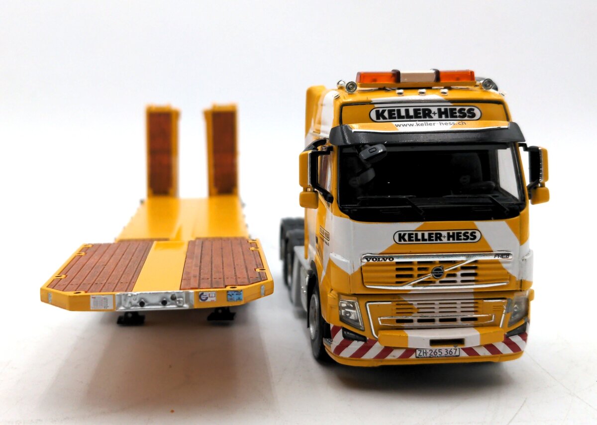 WSI 01-1095 1:50 Scale Keller & Hess Volver FH3 Globetrotter 6x4 Semi Low-Loader NIB