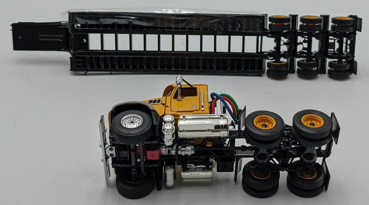 First Gear 50-3135K 1:50 Komatsu Mack Granite MP W/Lowboy Trailer Yellow NIB