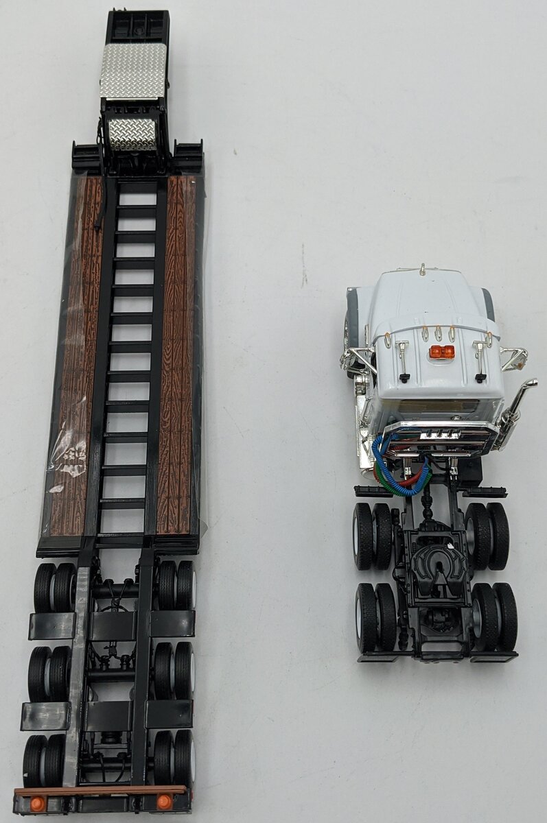 First Gear 59-3106 1:50 Komatsu-Mack with Tri-Axle Lowboy NIB