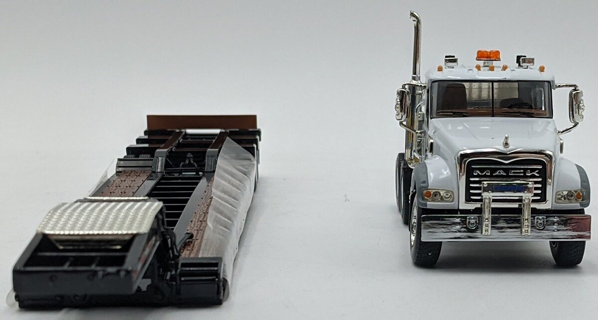 First Gear 59-3106 1:50 Komatsu-Mack with Tri-Axle Lowboy NIB