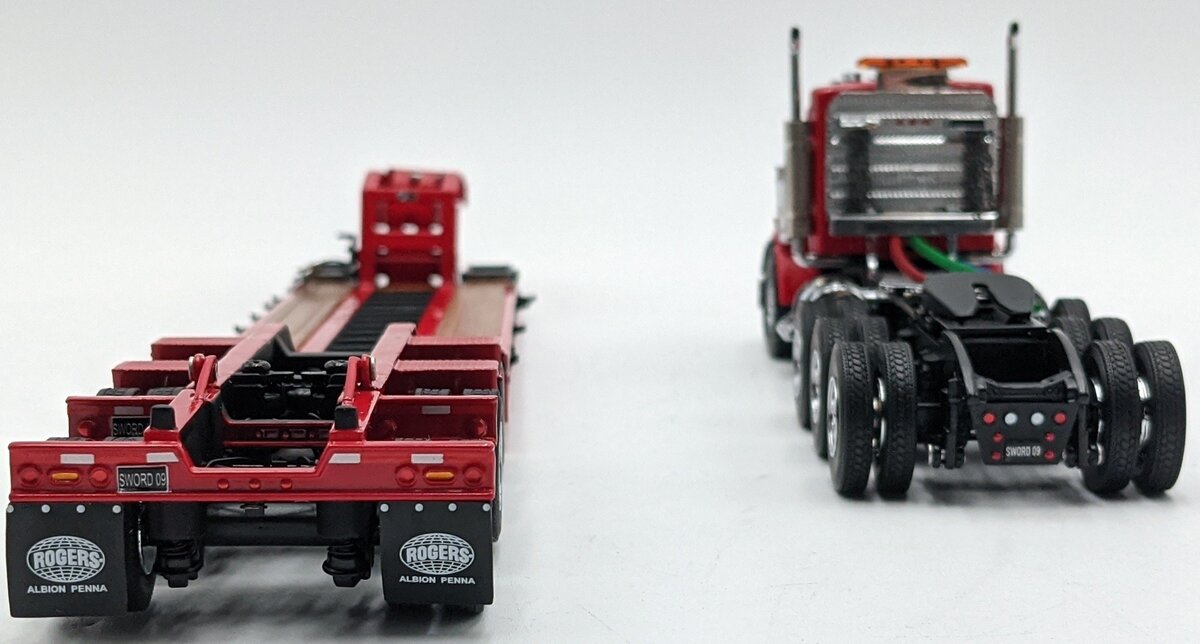 Sword Models SW3102-RR 1:50 Kenworth T800W 4-Axle Day Cab & Rogers Lowboy NIB
