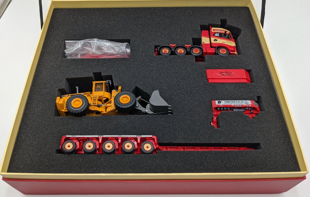 Tekno 64882 1:50 Volvo FH04 XL Tractor 8x4 Goldhofer Rafn Torben Set NIB