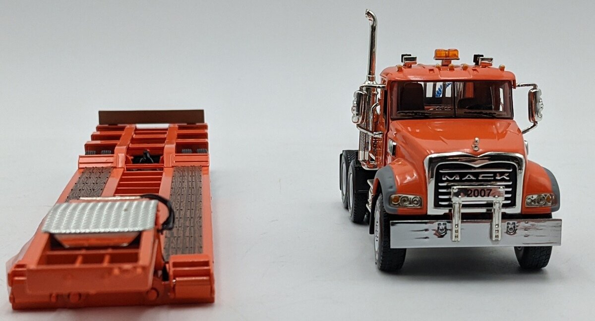 First Gear 59-3103 1:50 Mack Granite MP W/Lowboy Trailer Iowa Hwy Dept NIB