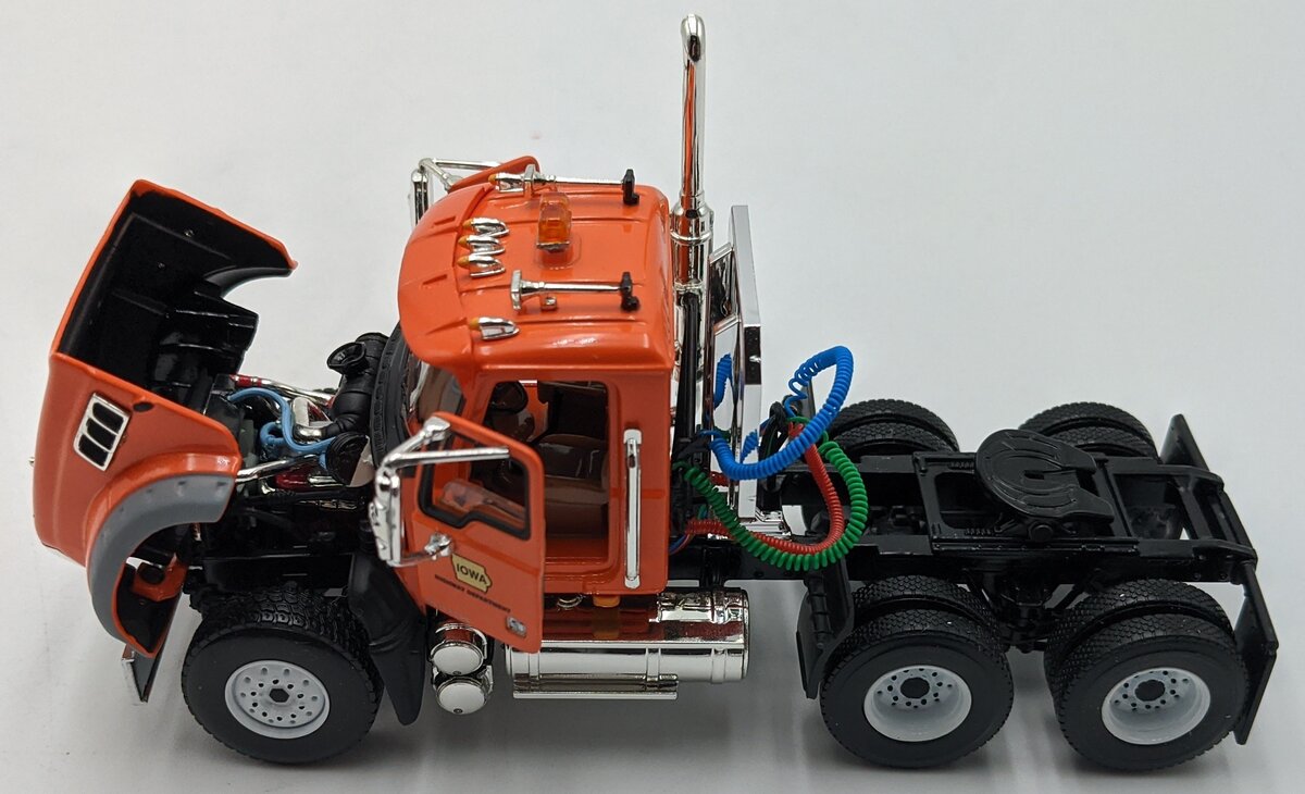 First Gear 59-3103 1:50 Mack Granite MP W/Lowboy Trailer Iowa Hwy Dept NIB