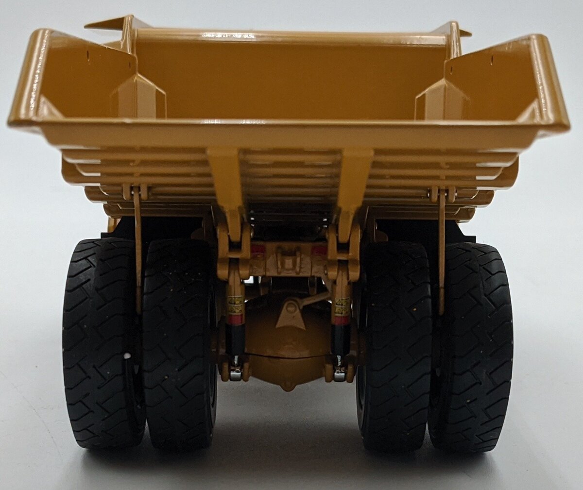 Tonkin TR30002 1:50 Diecast CAT 775G Off-Highway Truck