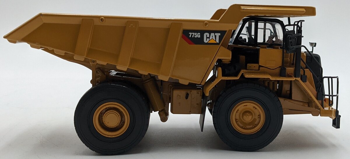 Tonkin TR30002 1:50 Diecast CAT 775G Off-Highway Truck