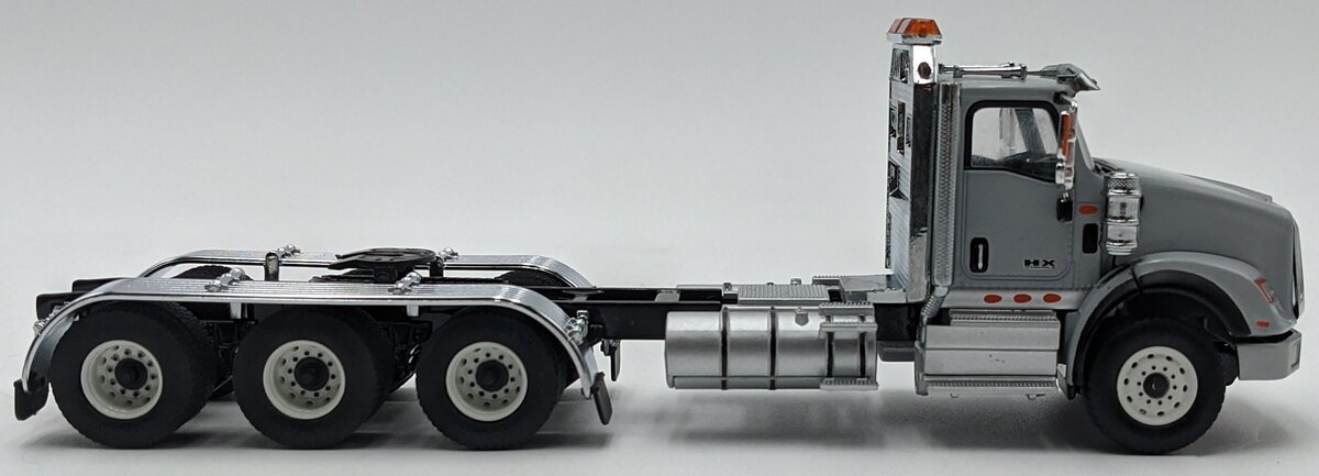 DieCast Masters 71011 1:50 Light Grey International HX620 Day Cab Tridem Tractor NIB