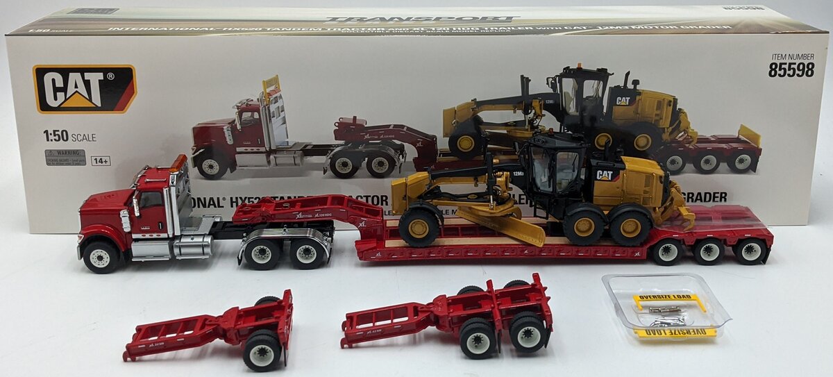 DieCast Masters 85598 1:50 International HX520 Tandem Tractor with CAT 12M3 NIB