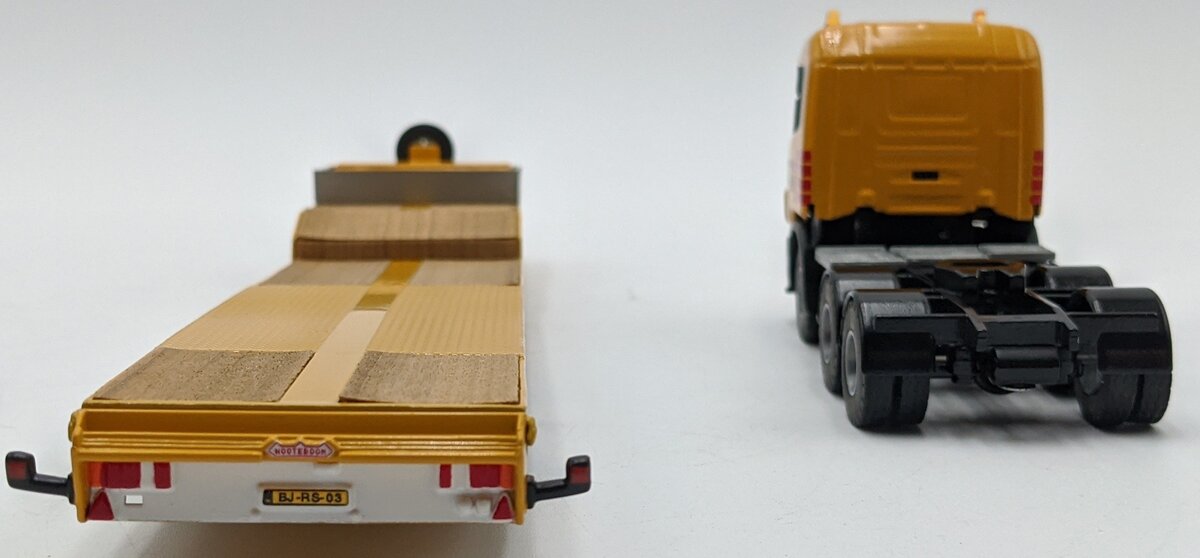 Tematoys 0182 1:50 3 Axle Tractor W/Lowboy Nederhoff NIB