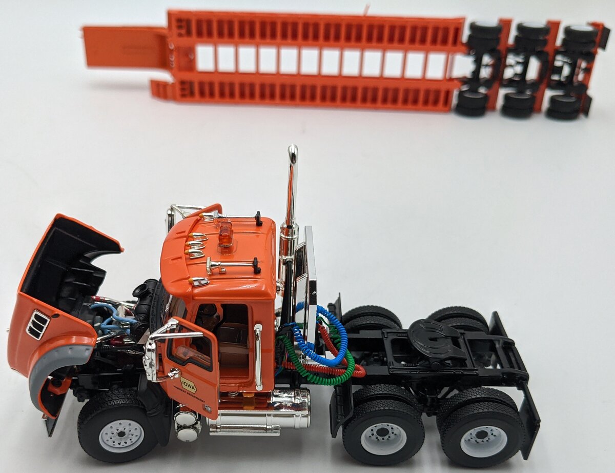 First Gear 59-3103 1:50 Peterbilt 367 Semi Truck W/Lowboy Trailer Orange NIB