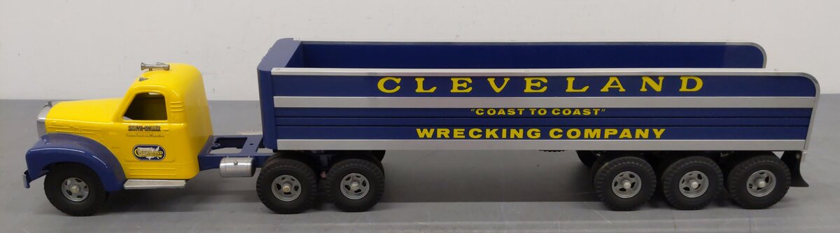 Smith Miller 1:16 Scale 1995 Cleveland Wrecking Mack B Truck w/ Dump Trailer LN