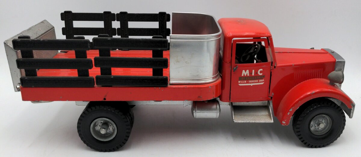 MIC 1:16 Scale Texaco Lift Gate Truck VG