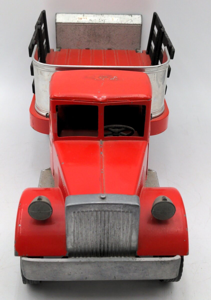 MIC 1:16 Scale Texaco Lift Gate Truck VG