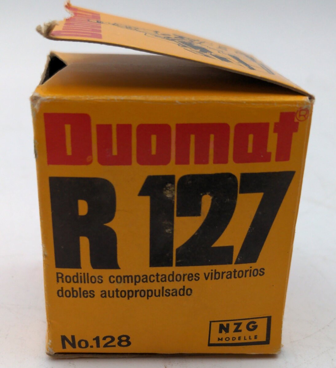 NZG 128 1:50 Scale Diecast Doumat R127 Vibrating Roller EX/Box