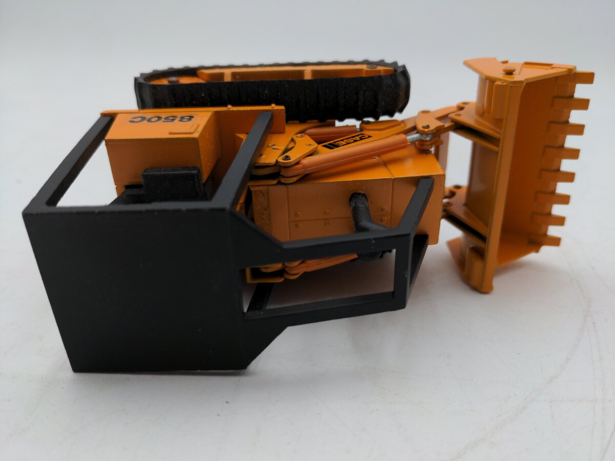NZG 208 1:35 Scale Diecast Case 850C Loader EX