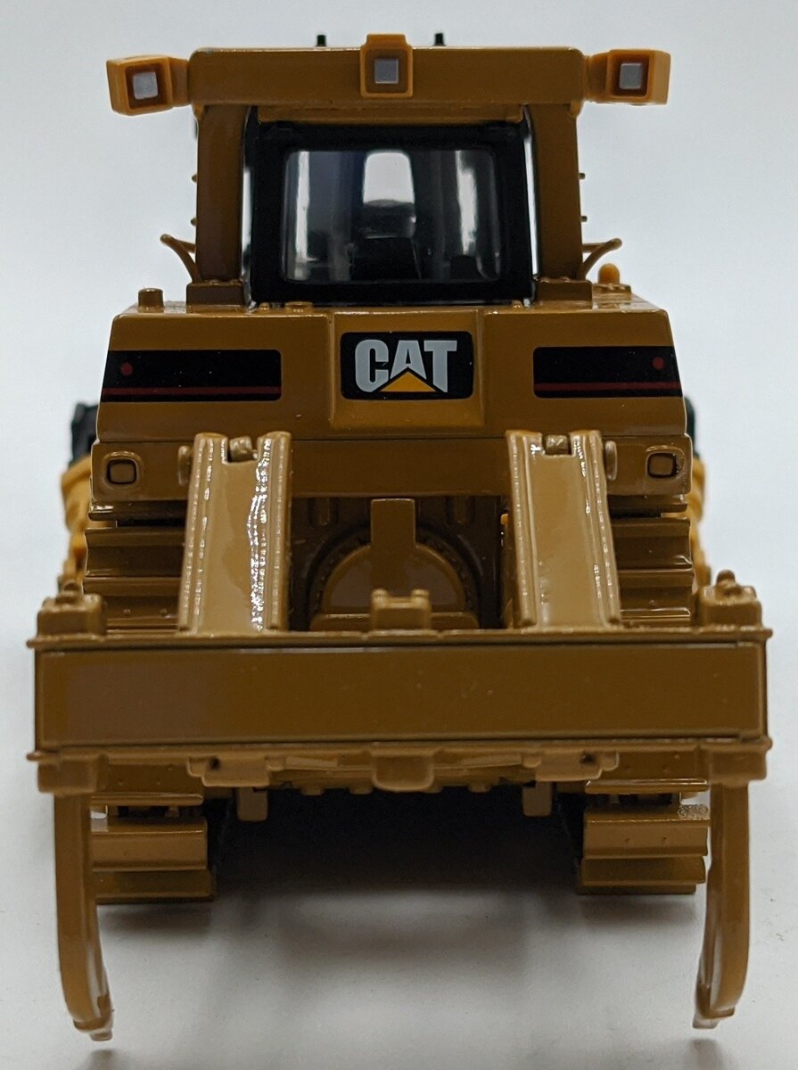 Norscot 55158 1:50 Caterpillar D10T Track Type Dozer Construction Vehicle NIB