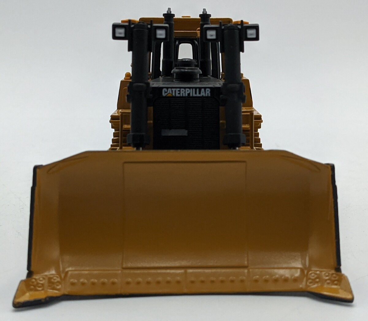 Norscot 55158 1:50 Caterpillar D10T Track Type Dozer Construction Vehicle NIB