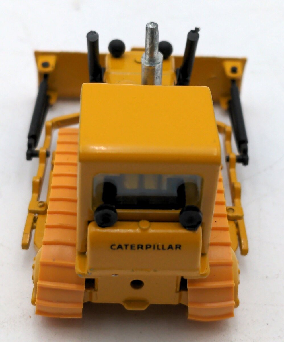 NZG 119 1:50 Scale Diecast Caterpillar D4D Dozer w/ Ripper NIB