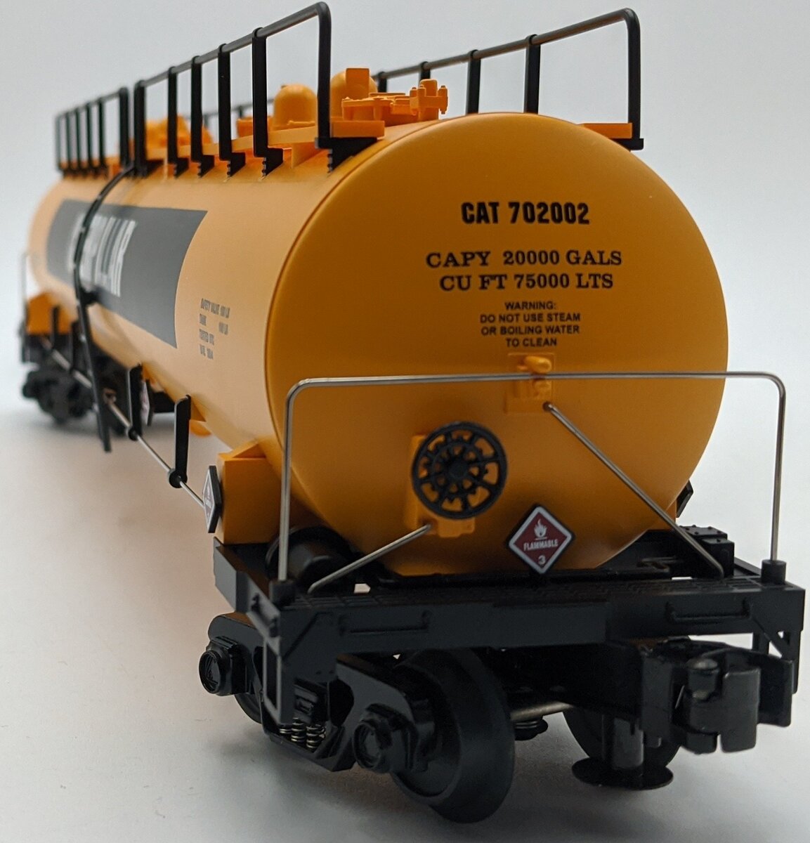 MTH 20-96063 O Caterpillar 20K Gallon 4-Compartment Tank Car #702002 NIB