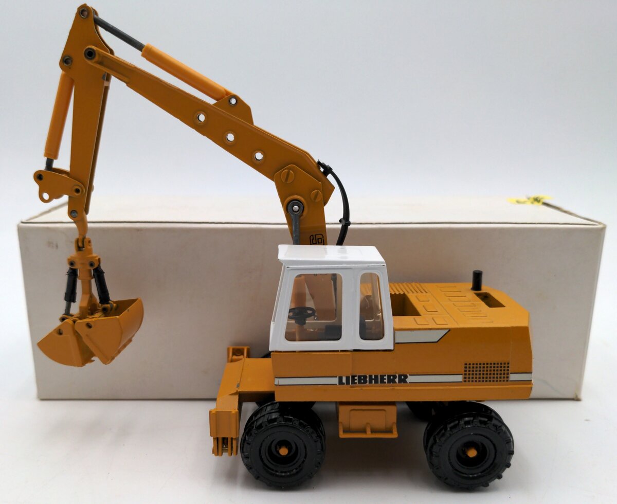 Conrad 2822 1:50 Scale Diecast A912 Liebherr Wheeled Excavator w/ Bucket EX/Box