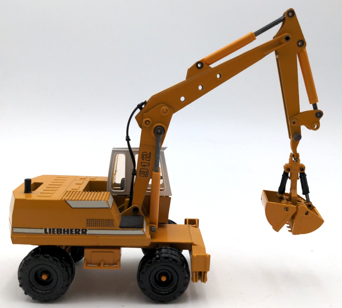 Conrad 2822 1:50 Scale Diecast A912 Liebherr Wheeled Excavator w/ Bucket EX/Box