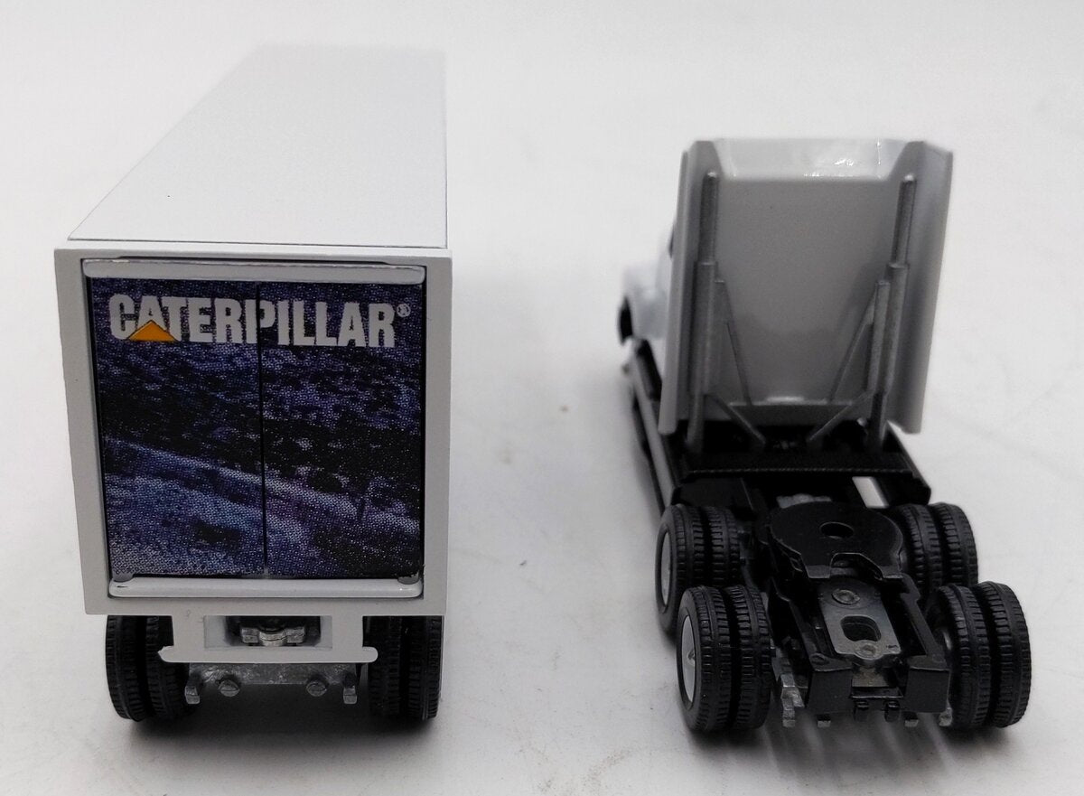 Winross 1:64 Scale Diecast Caterpillar Semi Truck Trailer NIB