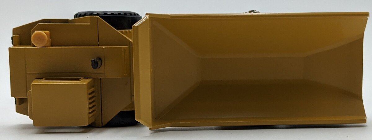 Ertl 2431 1:50 Scale Diecast Caterpillar D350D Articulated Dump Truck NIB