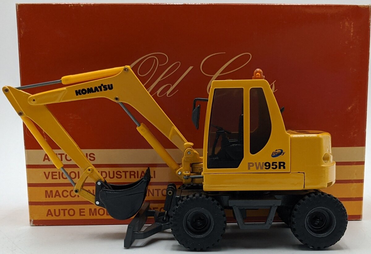 Universal Hobbies 62600 1:35 Scale Diecast Komatsu PW95R Wheeled Excavator NIB