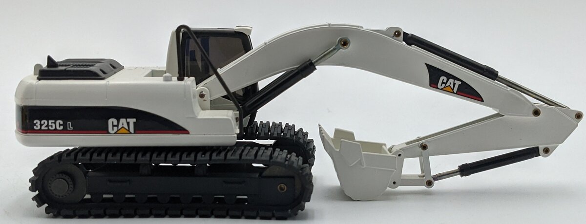NZG 515-06 1:50 Caterpillar 325CL Excavator White NIB