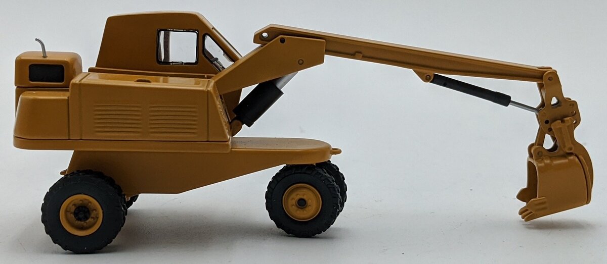 NZG 538 1:50 Liebherr L300 3-Wheel Excavator Yellow NIB