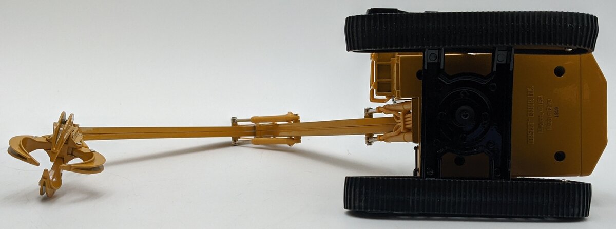 Norscot 55122 1:50 Caterpillar W345B Material Handler with Work Tools NIB