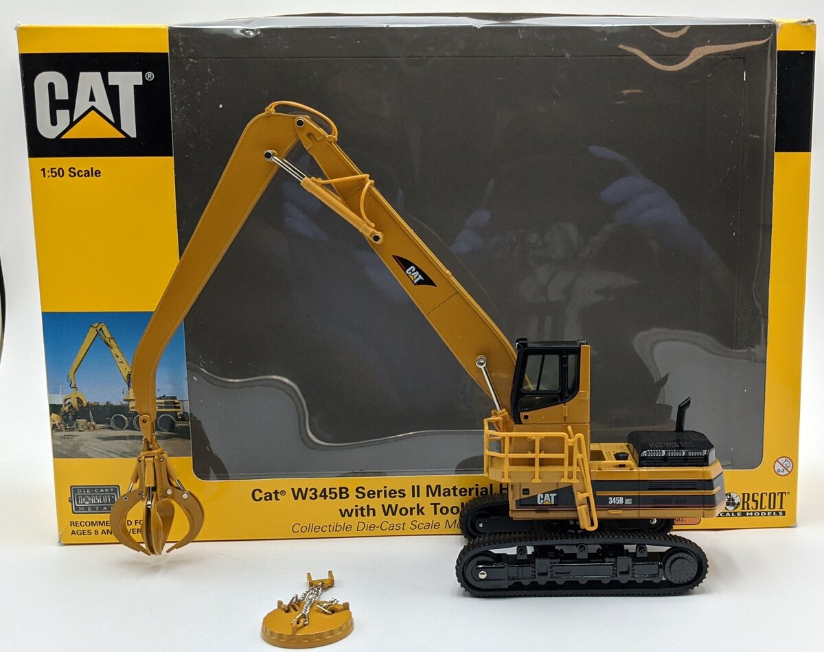 Norscot 55122 1:50 Caterpillar W345B Material Handler with Work Tools NIB