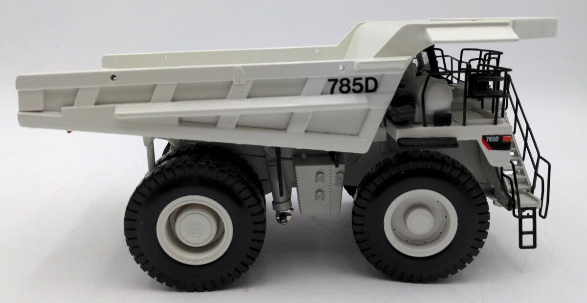 Norscot 55216 1:50 Caterpillar 785D Mining Dump Truck NIB