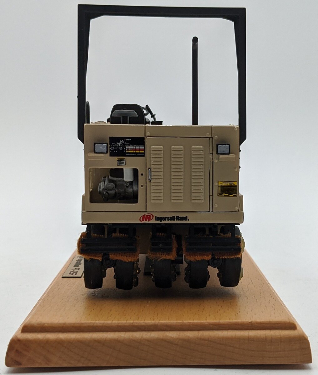 Ingersoll-Rand 13153960 1:30 Diecast Ingersoll-Rand PT-125R Asphalt Compactor NIB