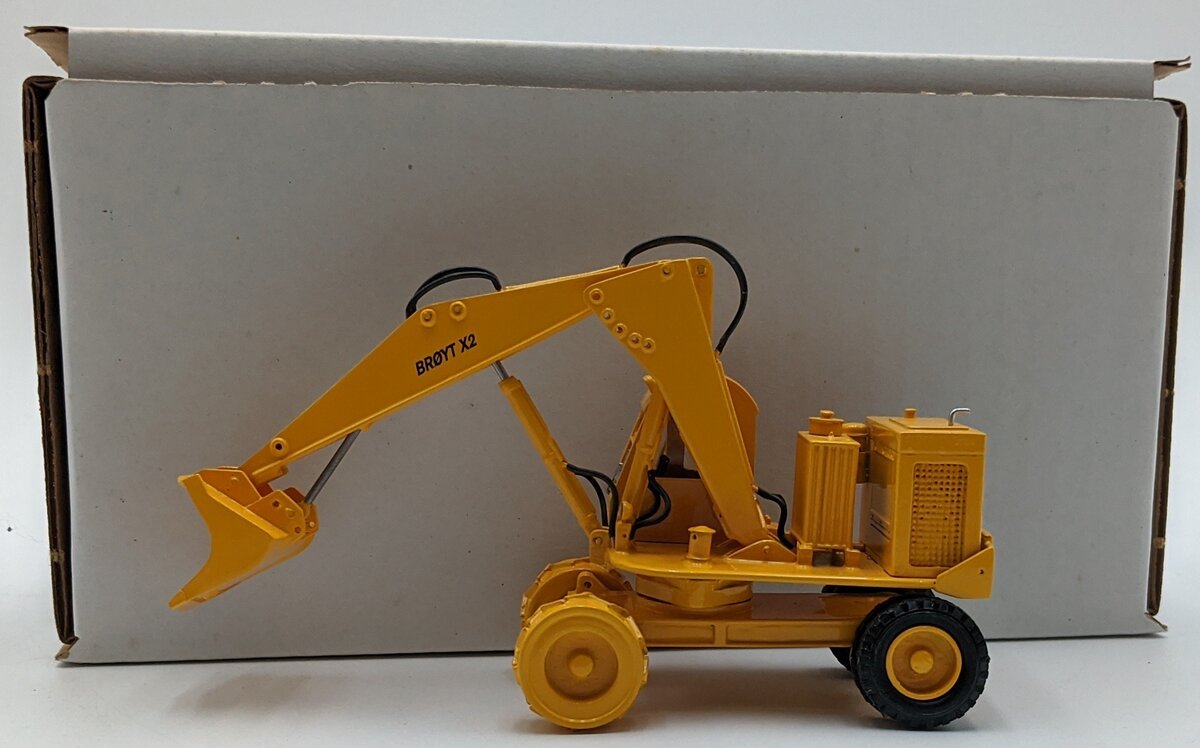 EMD EMDN128G 1:50 Broyt X2 Wheel Shovel NEW