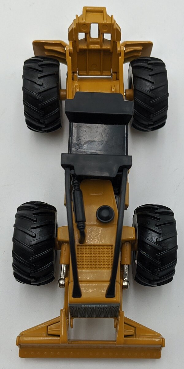 Norscot 55072 1:50 Die Cast Caterpillar 545 Cable Skidder NIB