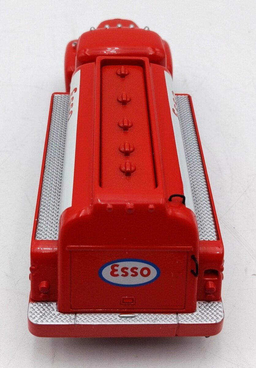 First Gear 19-1197 1:34 Diecats 1957 International R-190 With Fuel Tanker NIB