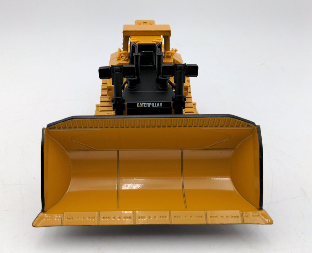 Norscot 55070 1:50 Caterpillar D11R Carrydozer Track-Type NIB