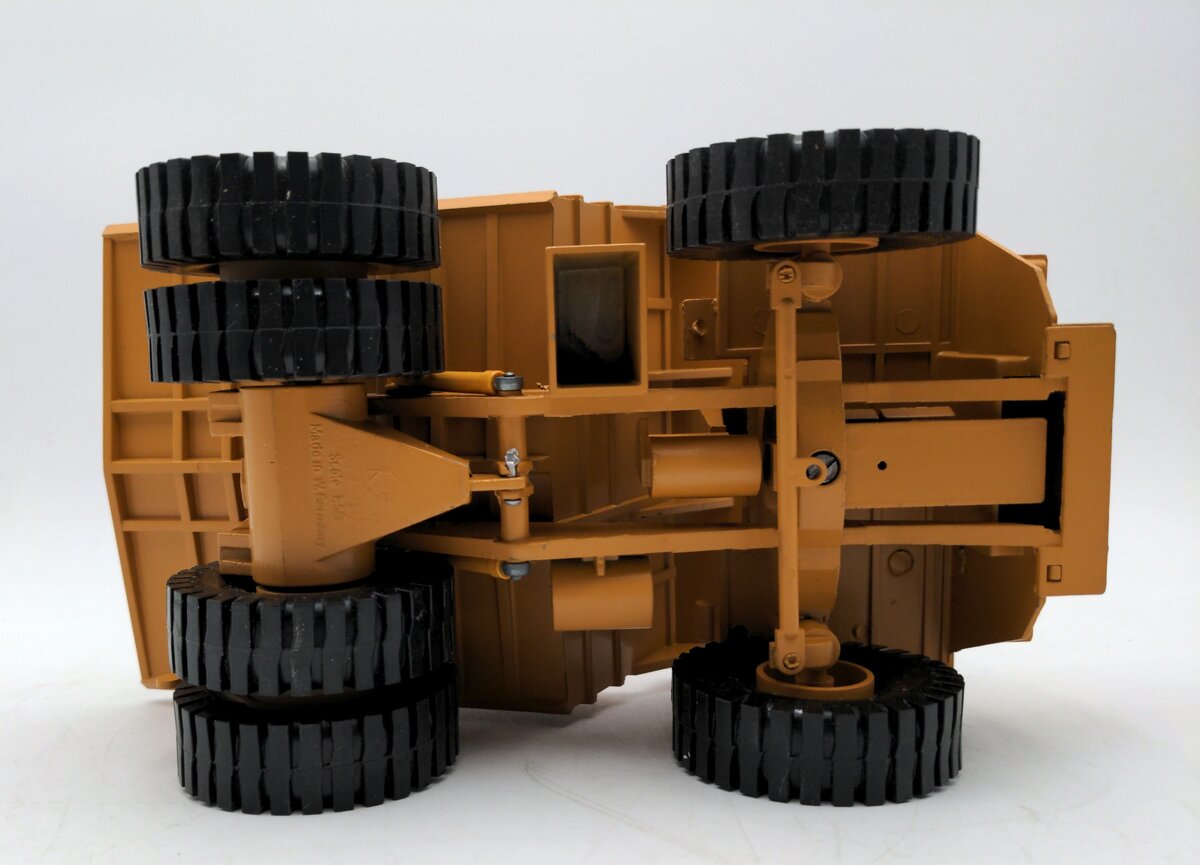 Conrad 2720 1:50 Scale Dresser Mining Truck VG/Box