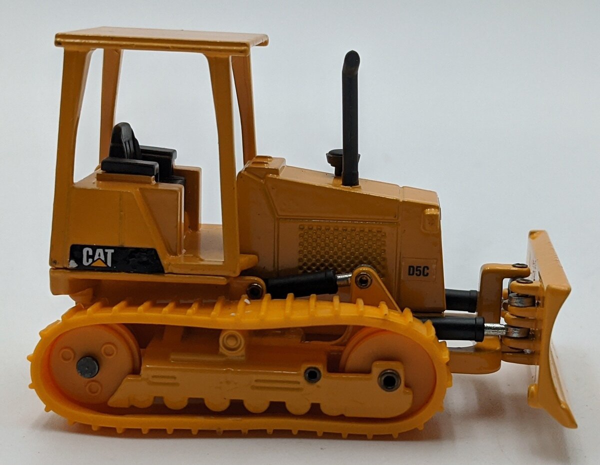 Joal 174 1:50 Diecast Caterpillar CAT D5C Track Type Tractor Dozer NIB