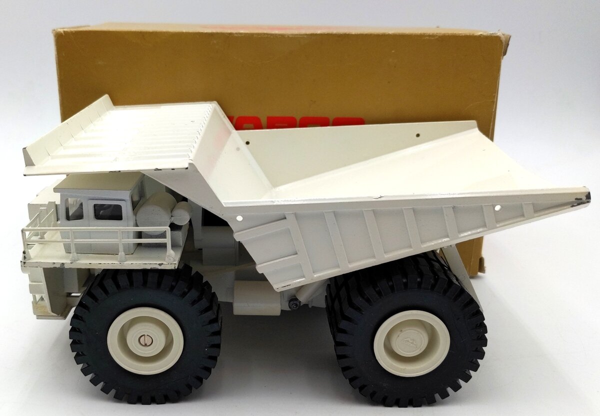 Conrad 2720 1:50 Scale Diecast Wabco Haulpak Truck (White) EX/Box