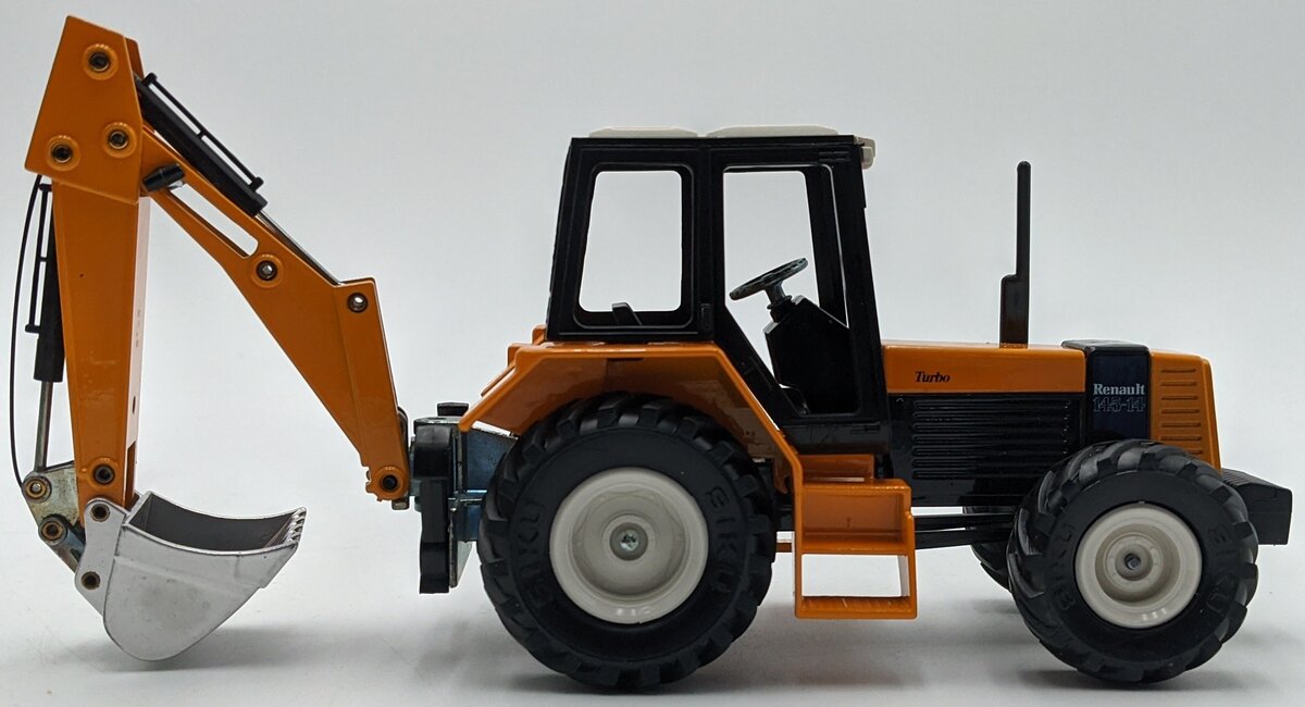 Siku 3755 1:32 Scale Diecast Renault Tractor W/Rear Digger NIB