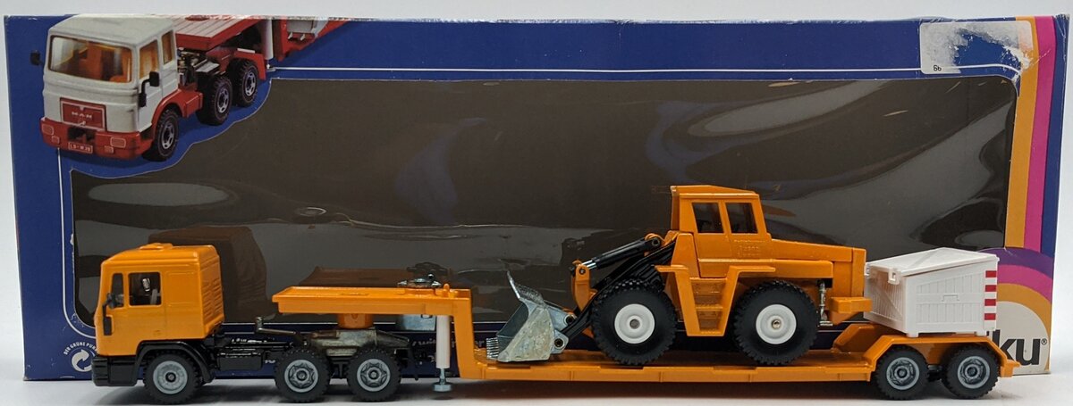 Siku 3912 1:50 Scale Diecast MAN Truck W/Low Loader And Bulldozer NIB