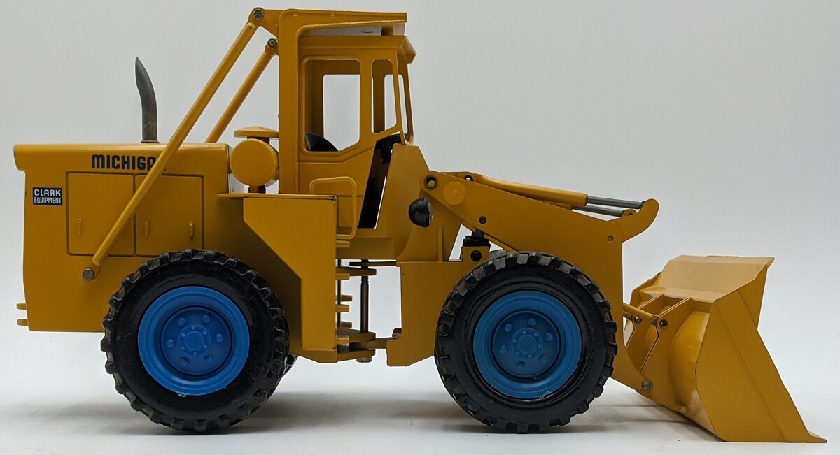 Gescha 501 1:20 Scale Diecast Michigan 75 Loader VG/Box