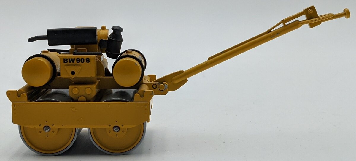 NZG 248 1:20 Scale Diecast Bomag BW 90S Roller VG/Box