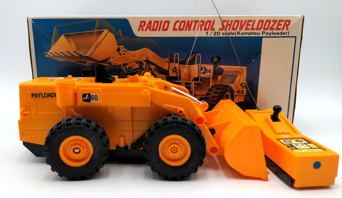 Nikko RPD-300 1:20 Scale Radio Control Shovel Dozer (Komatsu Payloader) NIB