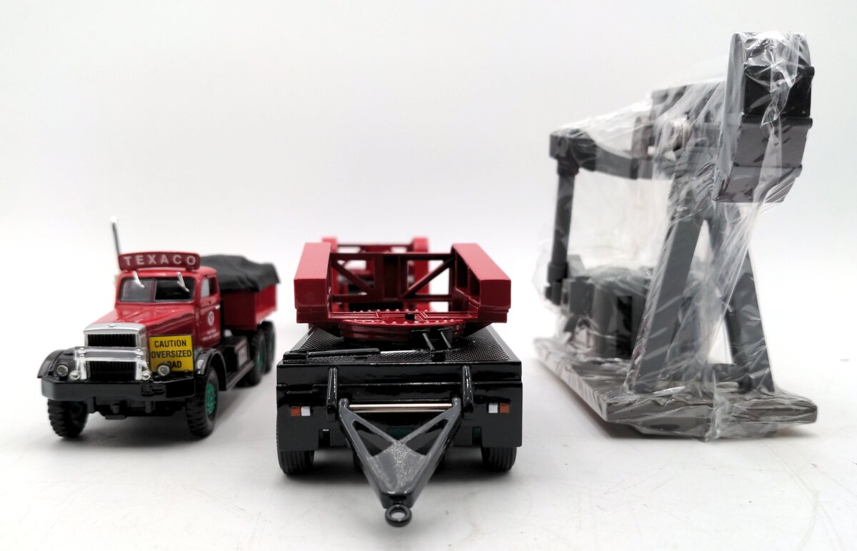 Corgi 55304 1:50 Scale Diamond T980 Ballast Plus Girder Trailer & Nodding NIB